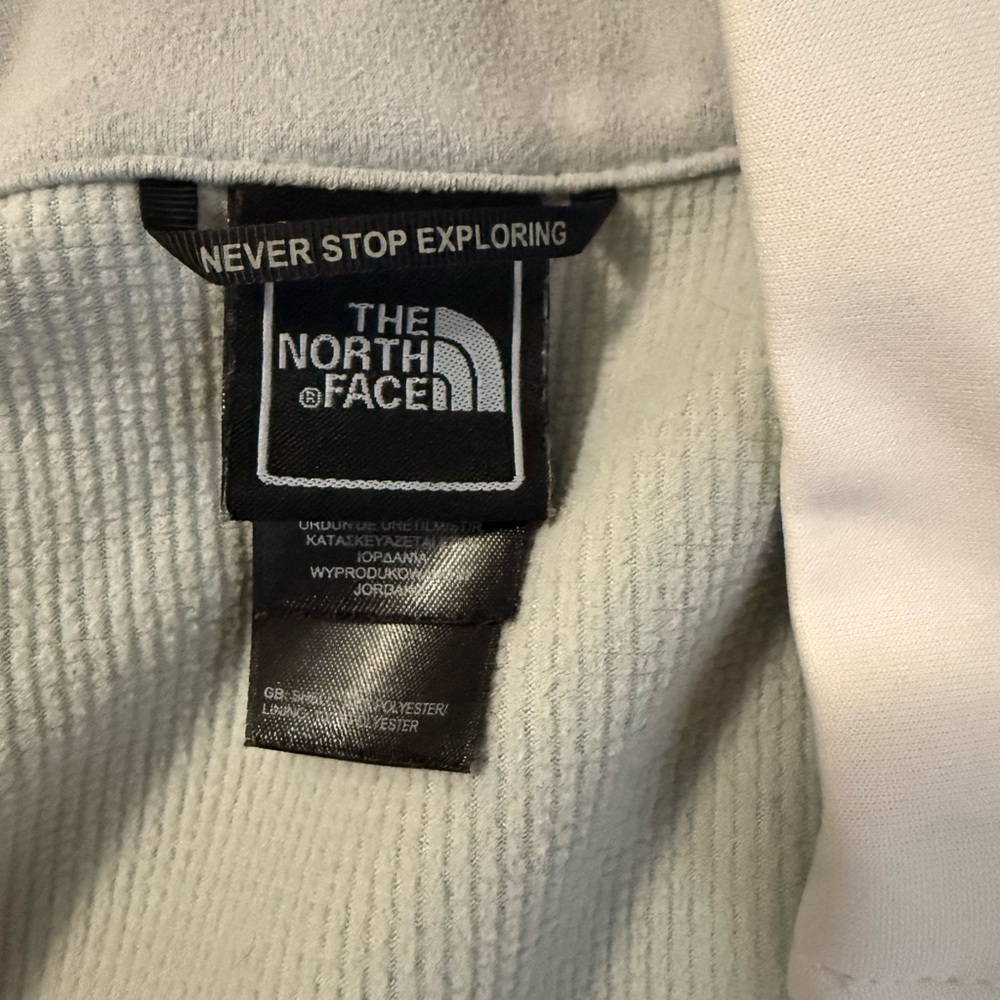 North face vest women's - Picture 5 of 6